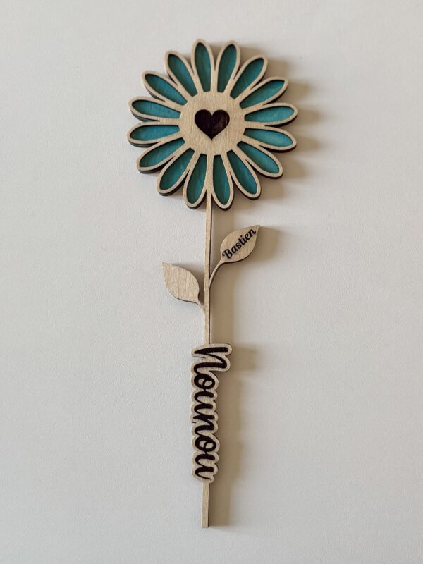 Fleur en bois personnalisée